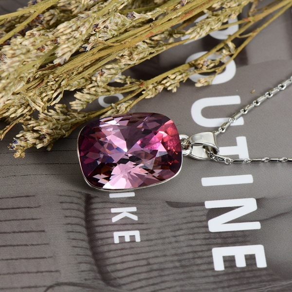 Picture of Fashion Swarovski Element Pendant Necklace with Beautiful Craftmanship