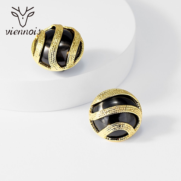 Picture of Dubai Medium Stud Earrings Online Only