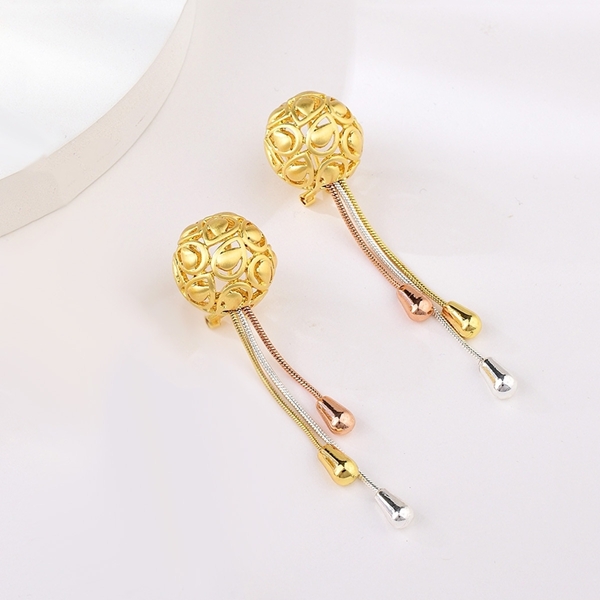 Picture of Low Cost Gold Plated Dubai Dangle Earrings with Low Cost