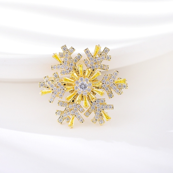 Picture of Good Cubic Zirconia Gold Plated Brooche