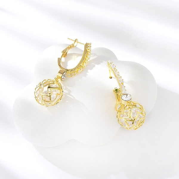 Picture of New Cubic Zirconia White Dangle Earrings