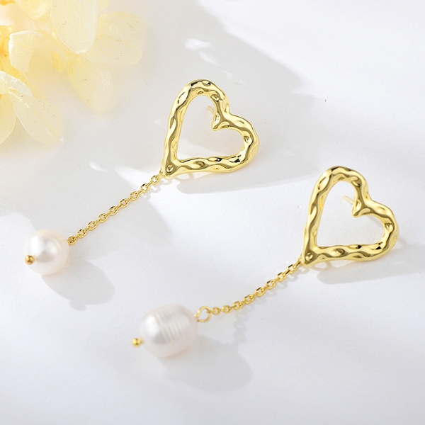 Picture of Classic Artificial Pearl Dangle Earrings with Fast Delivery