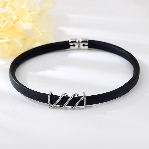 Picture of Stylish Medium Delicate Choker