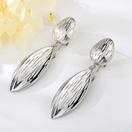 Picture of Zinc Alloy Dubai Dangle Earrings in Exclusive Design