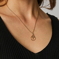 Picture of Trendy Gold Plated White Pendant Necklace with No-Risk Refund