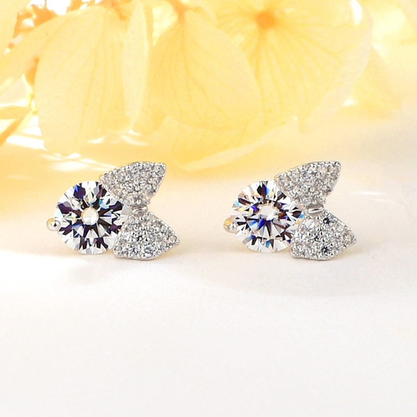 Picture of Staple Flowers & Plants Moissanite Dangle Earrings