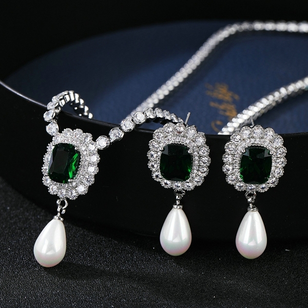 Picture of Popular Cubic Zirconia Green 2 Piece Jewelry Set